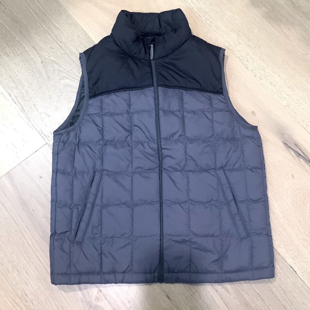 Uniqlo kids color blocked vest